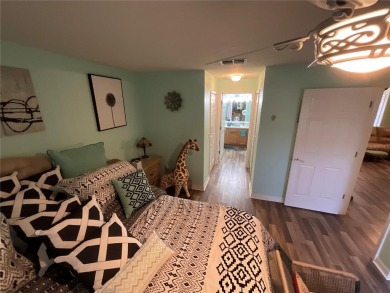 BEAUTIFUL UPDATED VILLA IN HERITAGE PINES, THIS VILLA BOASTS on Heritage Pines Country Club in Florida - for sale on GolfHomes.com, golf home, golf lot