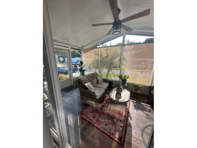 This charming 1996 2-bedroom Palm Harbor home is a must-see! on Schalamar Creek Golf and Country Club in Florida - for sale on GolfHomes.com, golf home, golf lot