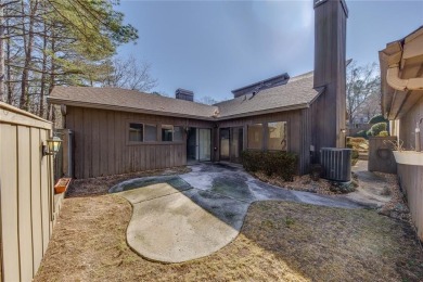 This beautiful 3-bedroom, 2-bathroom patio home is located in on Rivermont Golf and Country Club in Georgia - for sale on GolfHomes.com, golf home, golf lot