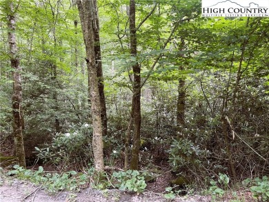 Nice laying lot on a quiet cul de sac. Short drive to Lake on Beech Mountain Club in North Carolina - for sale on GolfHomes.com, golf home, golf lot