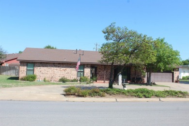 One owner home!  This home has been meticulously maintained and on Woodward Municipal Golf Course in Oklahoma - for sale on GolfHomes.com, golf home, golf lot