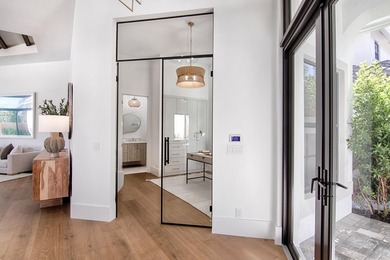 Elegant fully renovated 3 bedroom 3.5 bath single level home on Palm Beach Polo and Country Club in Florida - for sale on GolfHomes.com, golf home, golf lot