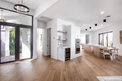 Elegant fully renovated 3 bedroom 3.5 bath single level home on Palm Beach Polo and Country Club in Florida - for sale on GolfHomes.com, golf home, golf lot