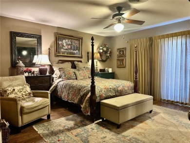 Welcome to this beautifully updated 4 bedroom, 3 full bath 1960s on Oso Beach Municipal Golf Course in Texas - for sale on GolfHomes.com, golf home, golf lot
