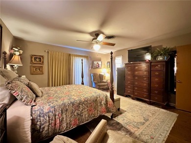 Welcome to this beautifully updated 4 bedroom, 3 full bath 1960s on Oso Beach Municipal Golf Course in Texas - for sale on GolfHomes.com, golf home, golf lot