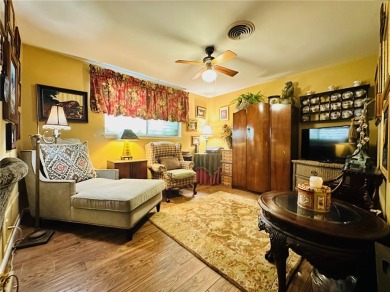 Welcome to this beautifully updated 4 bedroom, 3 full bath 1960s on Oso Beach Municipal Golf Course in Texas - for sale on GolfHomes.com, golf home, golf lot