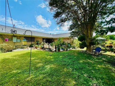 Welcome to this beautifully updated 4 bedroom, 3 full bath 1960s on Oso Beach Municipal Golf Course in Texas - for sale on GolfHomes.com, golf home, golf lot