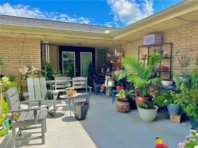 Welcome to this beautifully updated 4 bedroom, 3 full bath 1960s on Oso Beach Municipal Golf Course in Texas - for sale on GolfHomes.com, golf home, golf lot