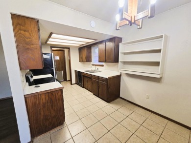Welcome to this inviting 3-bedroom, 2-bathroom home offering on Pheasant Run in Oklahoma - for sale on GolfHomes.com, golf home, golf lot