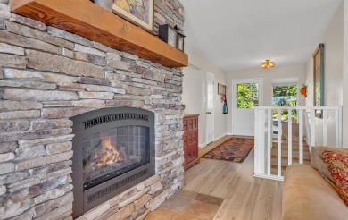 Spectacular Lakefront Living in Lake Almanor Country Club! This on Lake Almanor Country Club in California - for sale on GolfHomes.com, golf home, golf lot