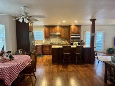 Spacious Lake Almanor Country Club Retreat  Welcome to this full on Lake Almanor Country Club in California - for sale on GolfHomes.com, golf home, golf lot