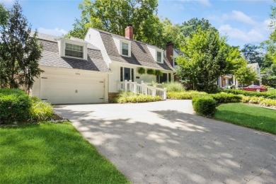 Beautiful updated 1.5 Story Home in Fairway's Coveted Golden on Mission Hills Country Club in Kansas - for sale on GolfHomes.com, golf home, golf lot