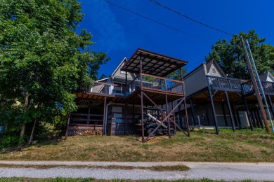 Lakeview Cabin. Walk to Chimney Rock Marina … on  in Kentucky - for sale on GolfHomes.com, golf home, golf lot