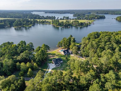 STUNNING MODERN LAKEFRONT HOME ON LAKE SINCLAIR! This sleek and on Milledgeville Country Club in Georgia - for sale on GolfHomes.com, golf home, golf lot