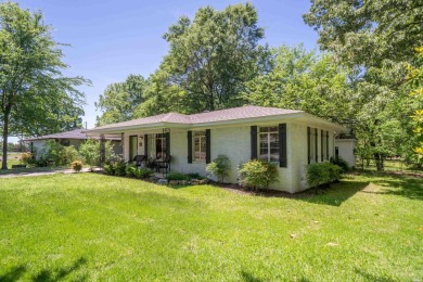 Welcome to 102 Country Club Dr., a beautifully updated 2-bedroom on Hot Springs Golf and Country Club in Arkansas - for sale on GolfHomes.com, golf home, golf lot