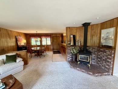 Immaculately maintained Lake Almanor Country Club home! This on Lake Almanor Country Club in California - for sale on GolfHomes.com, golf home, golf lot