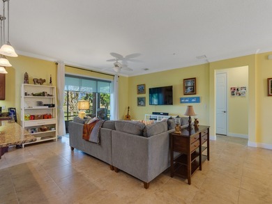 Like New Custom 3br, 2ba Collier Club residence is ready to on Sebastian Municipal Golf Course in Florida - for sale on GolfHomes.com, golf home, golf lot