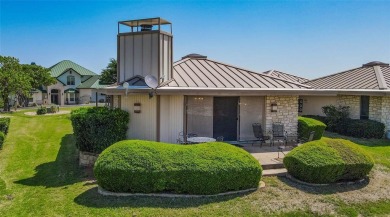 Gorgeous 2 bedroom 2 bath HORSESHOE BAY TOWNHOME - has been on Apple Rock Golf Course - Horseshoe Bay in Texas - for sale on GolfHomes.com, golf home, golf lot