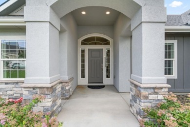 Welcome to this beautifully maintained 4 bedroom, 3 bath home on Hunters Point Golf Club in Idaho - for sale on GolfHomes.com, golf home, golf lot