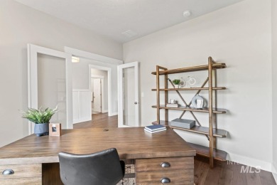 Welcome to this beautifully maintained 4 bedroom, 3 bath home on Hunters Point Golf Club in Idaho - for sale on GolfHomes.com, golf home, golf lot