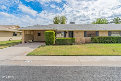 Fresh, bright and updated, this 2BD/2BA Gemini home in Sun City on Sun City Lakes West and East in Arizona - for sale on GolfHomes.com, golf home, golf lot
