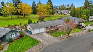 Call for details on 3.375% Rate Assumable Loan! Charming home on Gresham Golf Course in Oregon - for sale on GolfHomes.com, golf home, golf lot