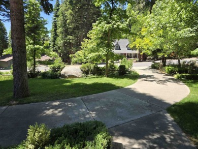 Completely Turnkey - Just Bring Your Clothes! Located on a quiet on Lake Almanor Country Club in California - for sale on GolfHomes.com, golf home, golf lot
