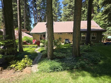 Completely Turnkey - Just Bring Your Clothes! Located on a quiet on Lake Almanor Country Club in California - for sale on GolfHomes.com, golf home, golf lot