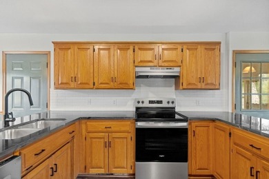 Welcome to 34 Luncarty Lane, a move-in ready 3-bedroom, 2-bath on Bella Vista Country Club - Scottsdale in Arkansas - for sale on GolfHomes.com, golf home, golf lot