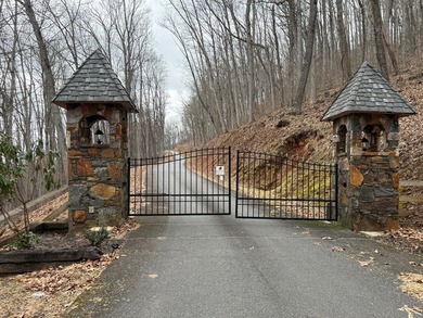Follow your dreams to this exceptional mountain-view homesite in on Old Union Golf Course in Georgia - for sale on GolfHomes.com, golf home, golf lot