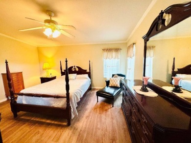Immaculate Triple-Wide Beauty! Spacious 3 Bed / 2 Bath in on Schalamar Creek Golf and Country Club in Florida - for sale on GolfHomes.com, golf home, golf lot