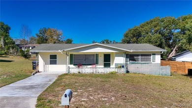 AFFORDABLE! One Or More Photos(s) Are Virtually Staged. Don't on Brentwood Farms Golf Club in Florida - for sale on GolfHomes.com, golf home, golf lot