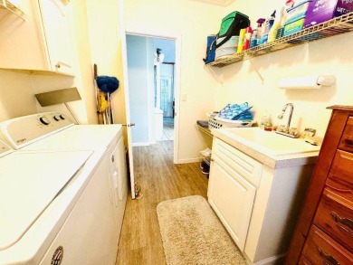 Immaculate Triple-Wide Beauty! Spacious 3 Bed / 2 Bath in on Schalamar Creek Golf and Country Club in Florida - for sale on GolfHomes.com, golf home, golf lot