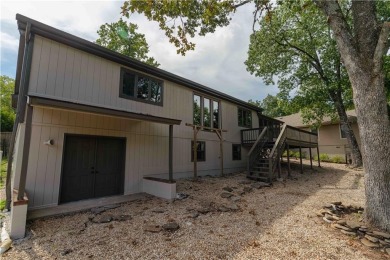 Welcome to 34 Luncarty Lane, a move-in ready 3-bedroom, 2-bath on Bella Vista Country Club - Scottsdale in Arkansas - for sale on GolfHomes.com, golf home, golf lot