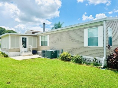 Immaculate Triple-Wide Beauty! Spacious 3 Bed / 2 Bath in on Schalamar Creek Golf and Country Club in Florida - for sale on GolfHomes.com, golf home, golf lot