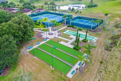 Under contract-accepting backup offers. This beautifully on Kings Ridge Golf Club in Florida - for sale on GolfHomes.com, golf home, golf lot