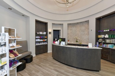 Welcome to one of the last Veranda buildings that was built in on Lakewood National Golf Club in Florida - for sale on GolfHomes.com, golf home, golf lot