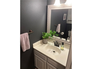 This beautifully updated and maintained 3-bedroom, 2  1/2  -bath on Holiday Island Executive Golf Course in Arkansas - for sale on GolfHomes.com, golf home, golf lot