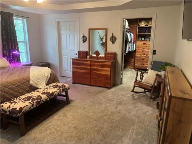 This beautifully updated and maintained 3-bedroom, 2  1/2  -bath on Holiday Island Executive Golf Course in Arkansas - for sale on GolfHomes.com, golf home, golf lot