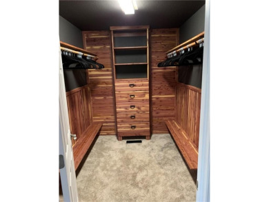This beautifully updated and maintained 3-bedroom, 2  1/2  -bath on Holiday Island Executive Golf Course in Arkansas - for sale on GolfHomes.com, golf home, golf lot