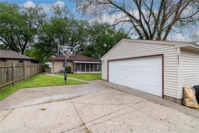 Quiet Street, Great Layout, Ideal Location - Don't Miss This SLP on Minneapolis Golf Club in Minnesota - for sale on GolfHomes.com, golf home, golf lot