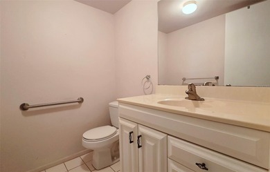 EXCEPTIONAL SPACE AND CONVENIENCE - 1,725 Sq. Ft. GROUND FLOOR on On Top Of The World Golf Course in Florida - for sale on GolfHomes.com, golf home, golf lot