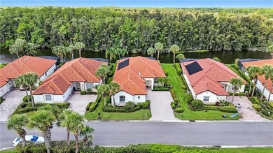 Wildcat Cove detached villa with lakefront view. This single on Wildcat Run Golf and Country Club in Florida - for sale on GolfHomes.com, golf home, golf lot