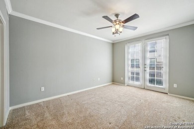 Don't miss this serene, gated, resort-style condo with 2 beds & on Oak Hills Country Club in Texas - for sale on GolfHomes.com, golf home, golf lot