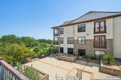 Don't miss this serene, gated, resort-style condo with 2 beds & on Oak Hills Country Club in Texas - for sale on GolfHomes.com, golf home, golf lot