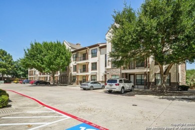 Don't miss this serene, gated, resort-style condo with 2 beds & on Oak Hills Country Club in Texas - for sale on GolfHomes.com, golf home, golf lot