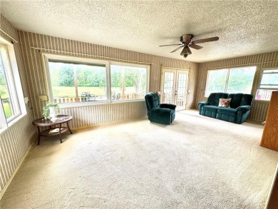 Great 3bed/2bath house backing up to a now closed golf course on River Oaks Golf Course in Missouri - for sale on GolfHomes.com, golf home, golf lot