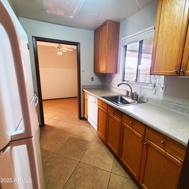 Here's the updated version under 800 characters: **Charming on PalmBrook Country Club in Arizona - for sale on GolfHomes.com, golf home, golf lot