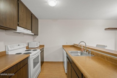 Centrally located SW Reno 1 bedroom Salem Plaza condo close to on Washoe County Golf Club in Nevada - for sale on GolfHomes.com, golf home, golf lot