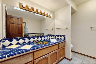 Well maintained Northeast Heights townhome on a low traffic on Arroyo Del Oso Golf Course in New Mexico - for sale on GolfHomes.com, golf home, golf lot